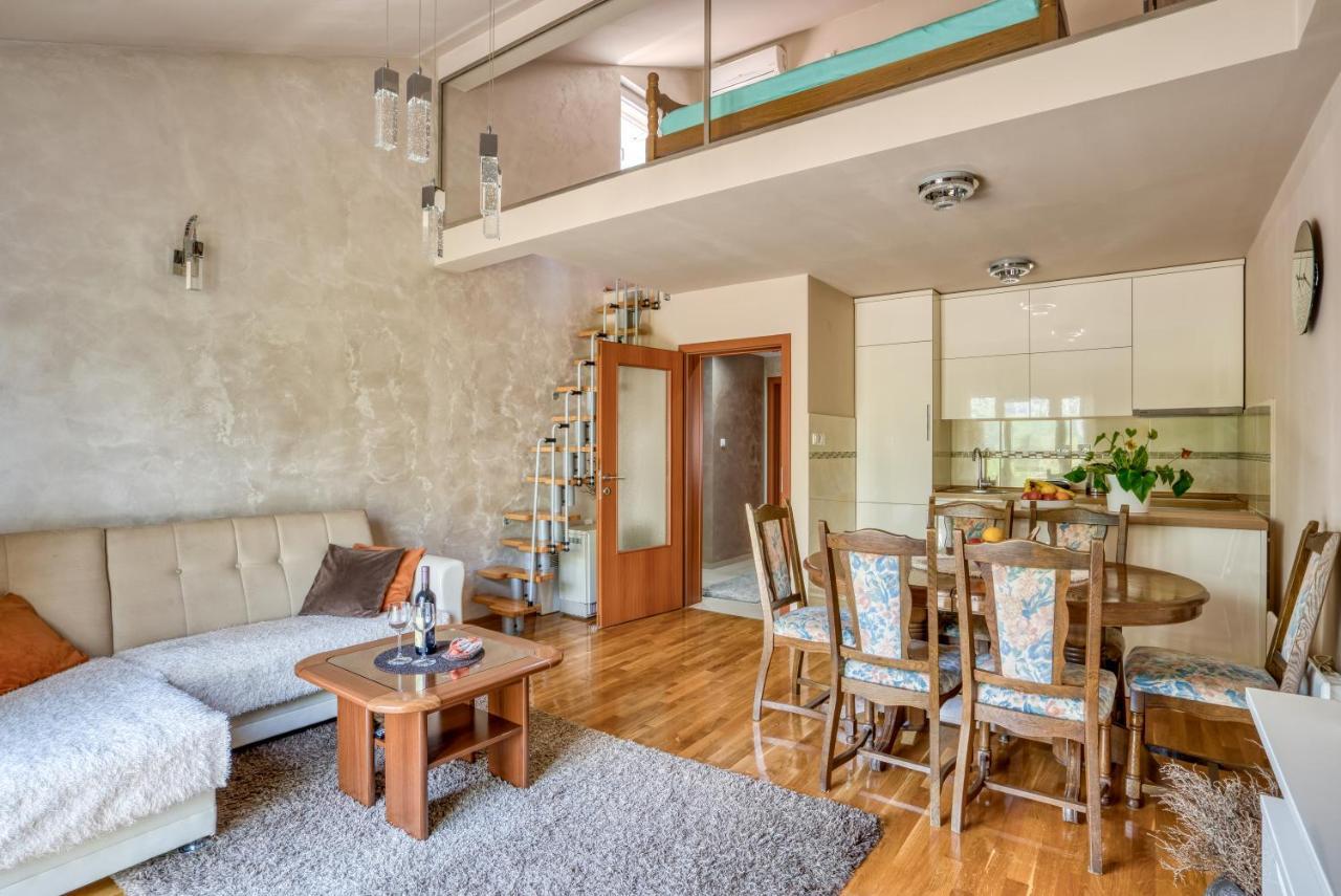 Milas Apartment Cattaro Esterno foto